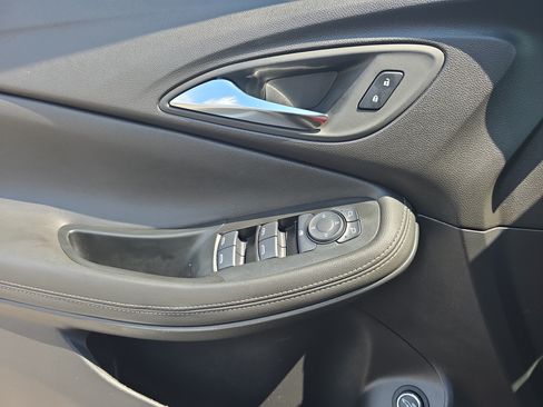 Used 2024 Buick Encore GX Preferred FWD image 29