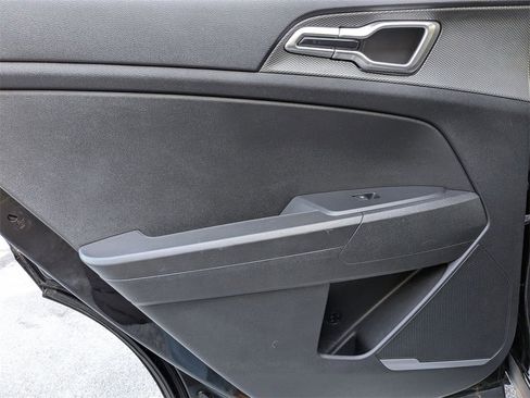 Used 2024 Kia Sportage LX image 27