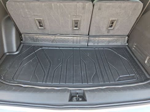 Used 2023 Chevrolet Traverse High Country w/ LPO, Floor Liner Package AWD/4WD image 38