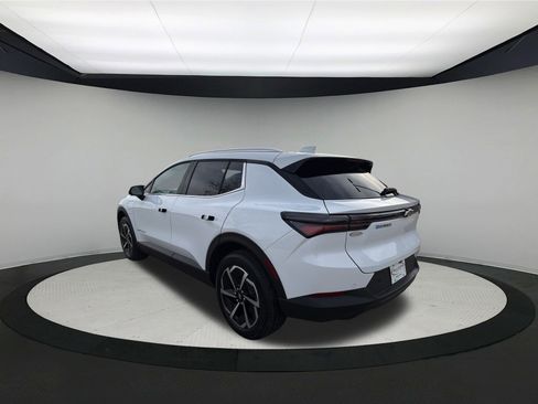 New 2026 Chevrolet Equinox EV LT FWD image 3