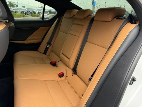 Used 2026 Lexus IS 350 F Sport RWD image 4
