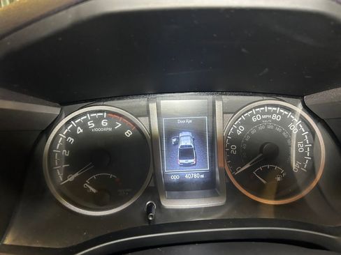 Used 2022 Toyota Tacoma SR5 AWD/4WD image 22