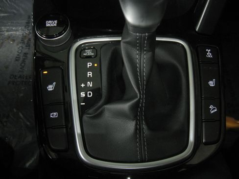 Certified 2024 Kia Seltos EX image 16