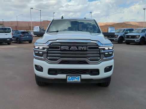 Used 2025 RAM 2500 Laramie AWD/4WD image 9