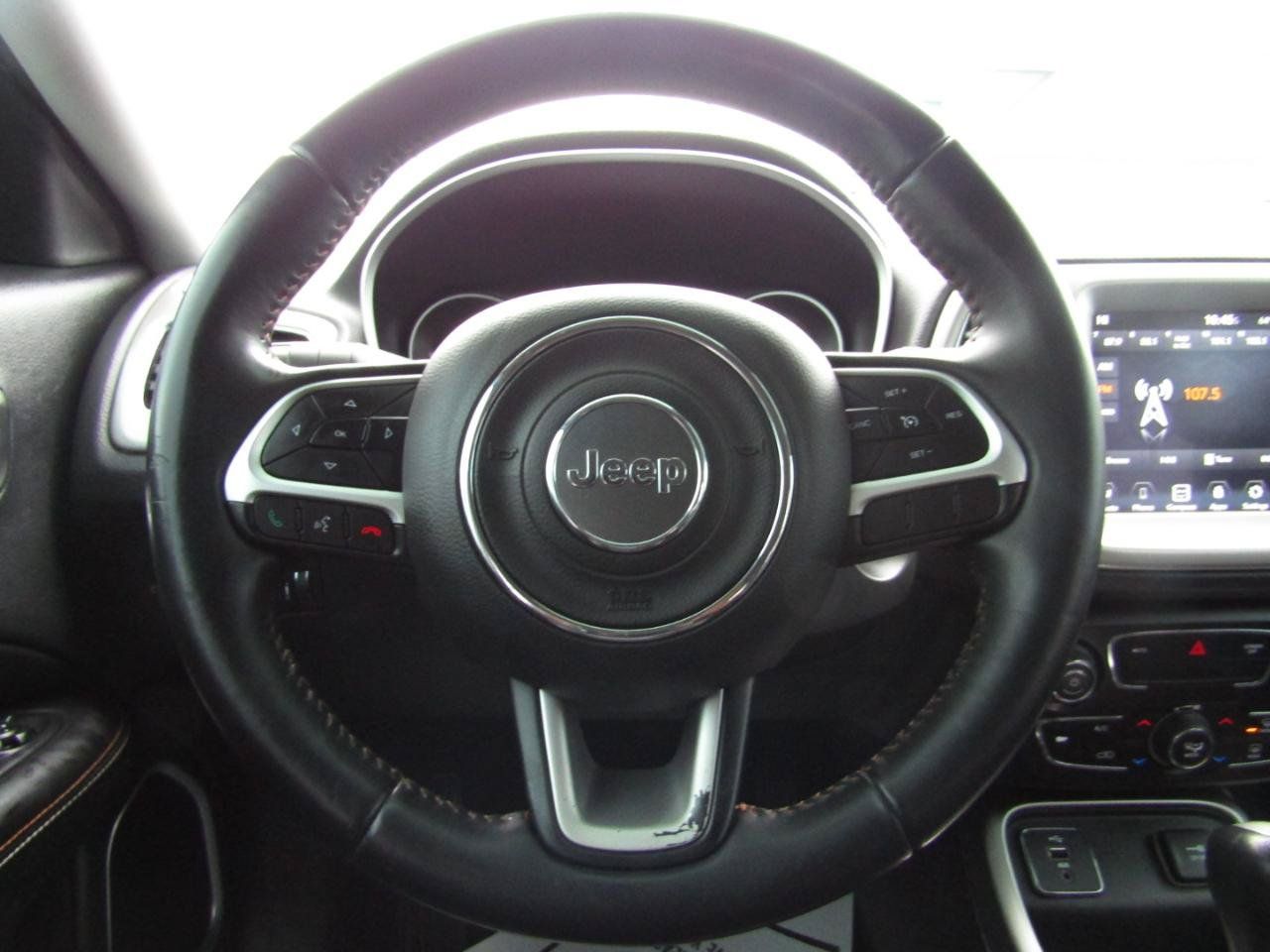 Used 2018 Jeep Compass Latitude w/ Popular Equipment Group FWD image 14