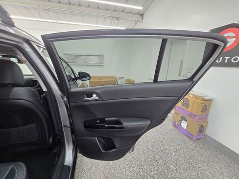 Used 2020 Kia Sportage EX AWD/4WD image 31