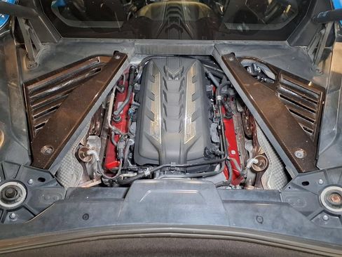 Used 2022 Chevrolet Corvette Stingray Coupe w/ Engine Appearance Package RWD image 17