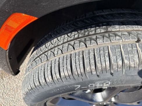 New 2026 Chrysler Pacifica Limited w/ S Appearance Package image 28