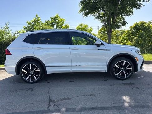 Used 2024 Volkswagen Tiguan SEL R-Line AWD/4WD image 9