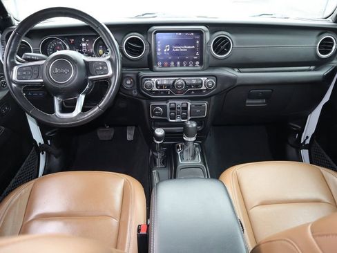 Used 2023 Jeep Wrangler Unlimited Sahara w/ Cold Weather Group image 16