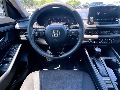 Used 2023 Honda Accord LX image 5