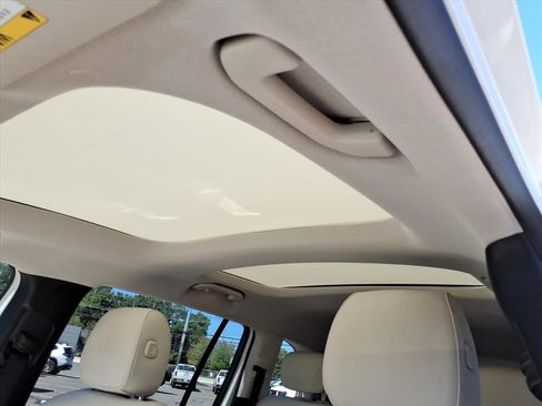 Used 2020 Mercedes-Benz GLB 250 4MATIC image 19