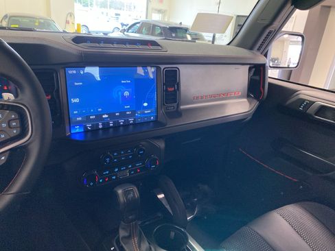 New 2026 Ford Bronco Raptor w/ Interior Carbon Fiber Pack AWD/4WD image 12