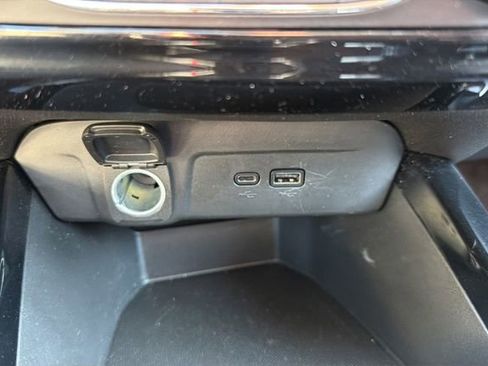 Certified 2025 Chevrolet Trax LT w/ Driver Confidence Package image 33