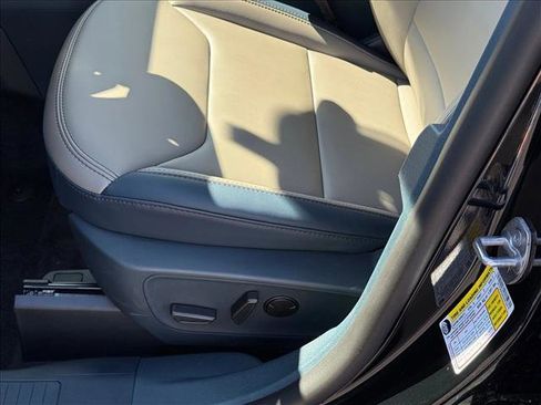 New 2025 Ford Maverick Lariat image 4