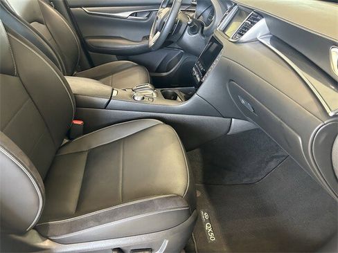 Certified 2025 INFINITI QX50 Sport image 12