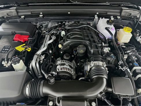 New 2025 Jeep Gladiator Sport image 18