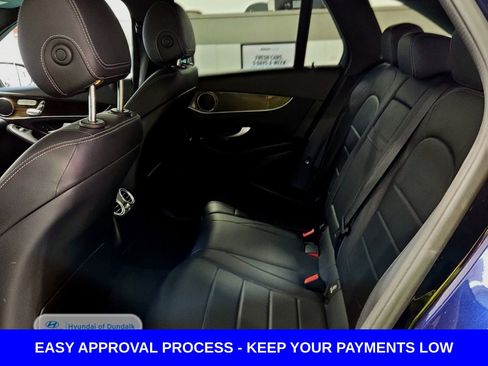 Used 2018 Mercedes-Benz GLC 300 4MATIC w/ Premium Package image 14