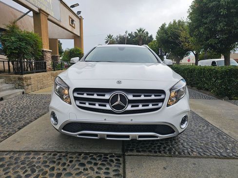 Used 2019 Mercedes-Benz GLA 250 4MATIC image 2