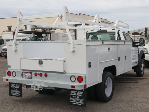 Used 2024 Ford F550 2WD Regular Cab Super Duty w/ XL Chrome Package image 9