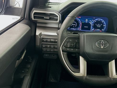 Used 2024 Toyota Tacoma TRD Off-Road w/ TRD Off Road Premium Package AWD/4WD image 10