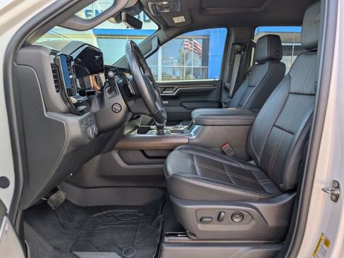 Used 2024 Chevrolet Silverado 1500 High Country w/ High Country Premium Package AWD/4WD image 10