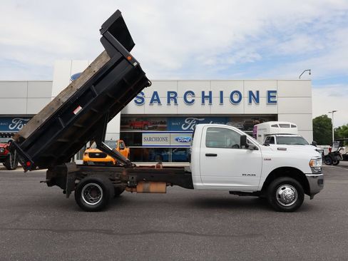 Used 2021 RAM 3500 Tradesman w/ Chrome Appearance Group RWD image 5