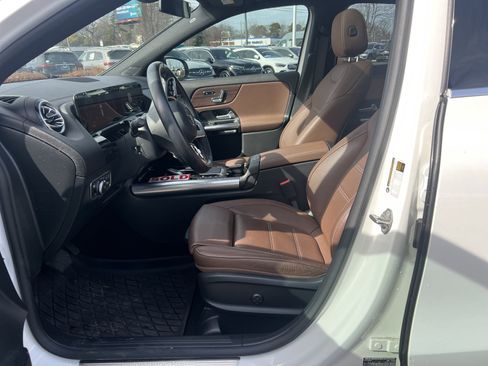 Used 2022 Mercedes-Benz GLA 250 4MATIC image 16