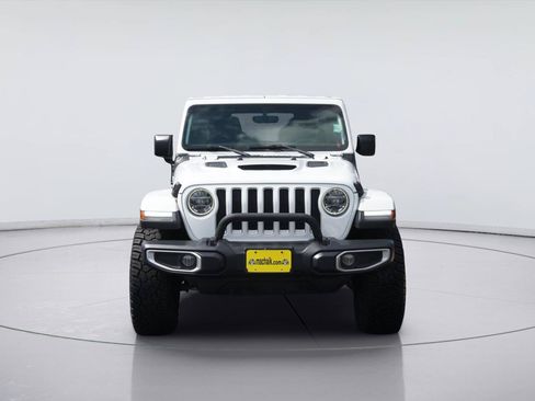 Used 2018 Jeep Wrangler Unlimited Sahara AWD/4WD image 3