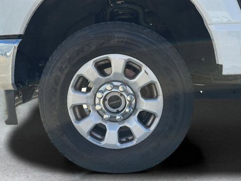 Used 2024 Ford F250 XLT image 14