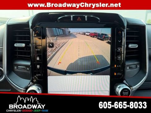 Used 2024 RAM 1500 Laramie AWD/4WD image 20