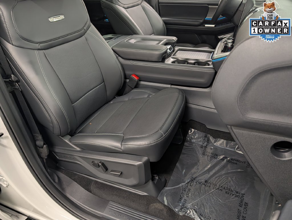 Used 2027 Ford Expedition Platinum w/ Driver's Package AWD/4WD image 31