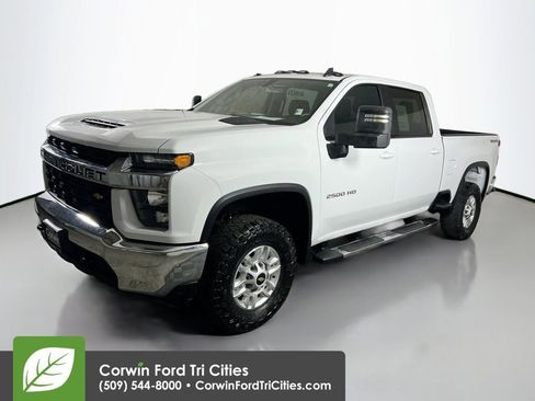 Used 2022 Chevrolet Silverado 2500 LT AWD/4WD image 5