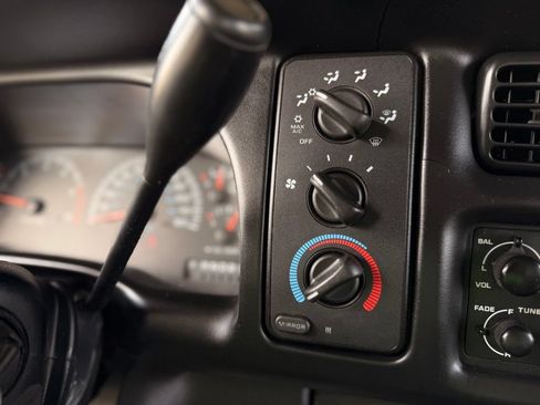 Used 2001 Dodge Ram 1500 Truck 2WD Quad Cab image 34
