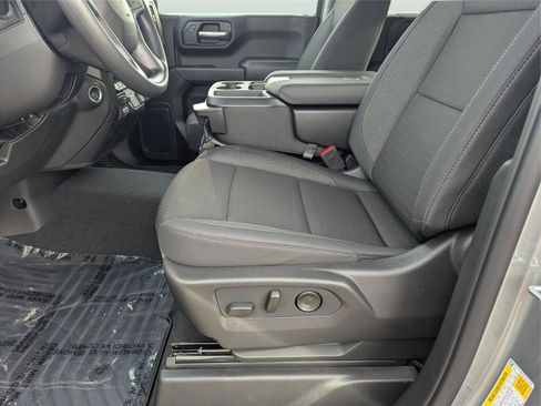 New 2026 Chevrolet Silverado 1500 Custom Trail Boss w/ LPO, Dark Essentials Package image 12