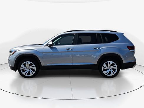 Used 2023 Volkswagen Atlas SE w/ Panoramic Sunroof Package FWD image 7