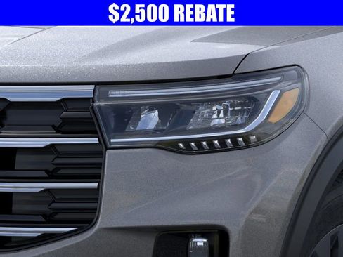 New 2026 Ford Explorer Active w/ Active Comfort Package image 18