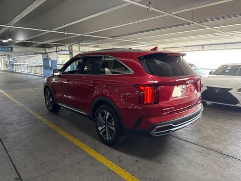 Certified 2023 Kia Sorento SX Prestige AWD/4WD image 4