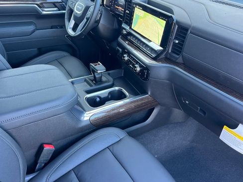 New 2026 GMC Sierra 1500 Elevation w/ Elevation Premium Package AWD/4WD image 12