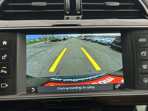 Used 2017 Jaguar F-PACE Prestige image 28