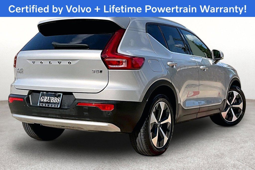 Used 2024 Volvo XC40 B5 Plus AWD/4WD image 2