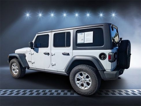 Used 2021 Jeep Wrangler Unlimited Islander image 5