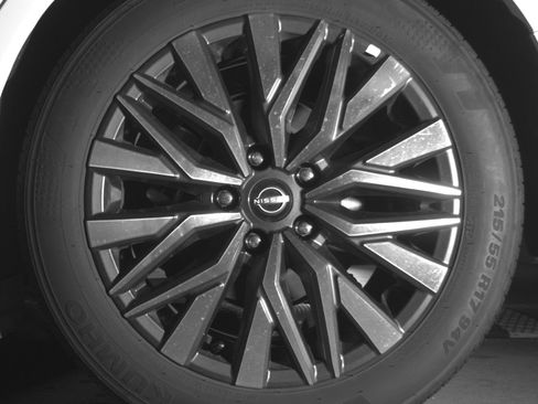 Used 2025 Nissan Altima 2.5 SV FWD image 14