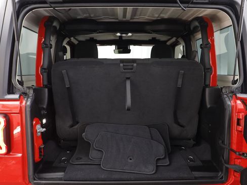 Used 2021 Jeep Wrangler Sport S image 17