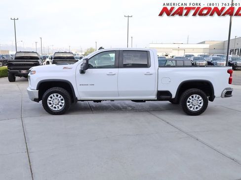 Used 2021 Chevrolet Silverado 2500 LT image 3