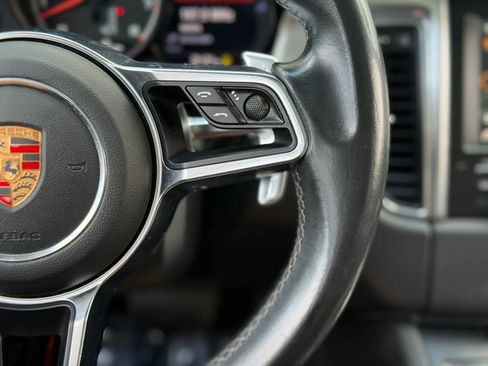 Used 2015 Porsche Macan Turbo AWD/4WD image 20