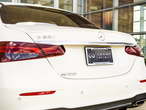 Used 2022 Mercedes-Benz E 350 Sedan image 13