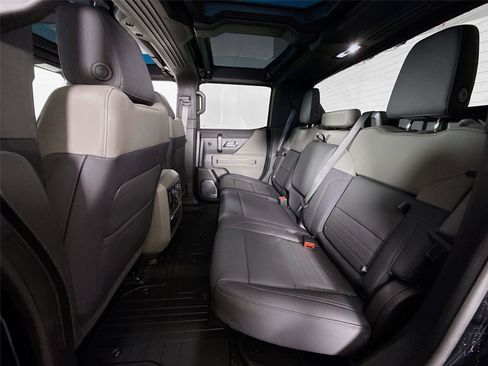 New 2025 GMC Hummer EV 2X image 18