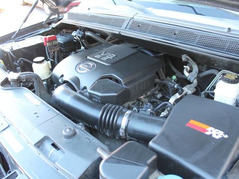 Used 2010 Nissan Titan SE RWD image 37