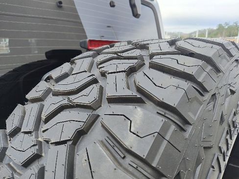 Used 2020 Jeep Wrangler Unlimited Sahara image 18